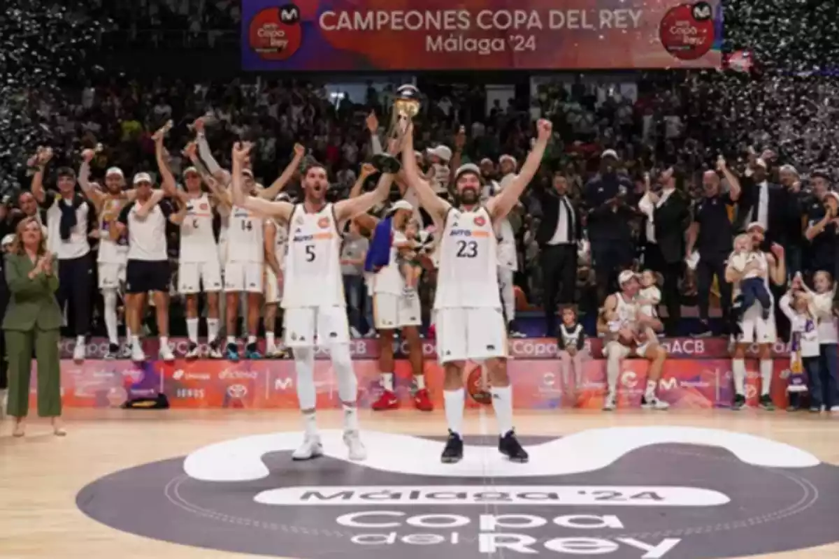 El Madrid celebra la Copa del Rey de baloncesto