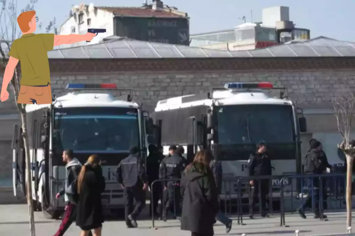 Agentes de la policía turca