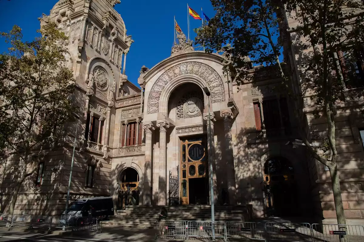 La entrada al Tribunal Superior de Justicia de Cataluña