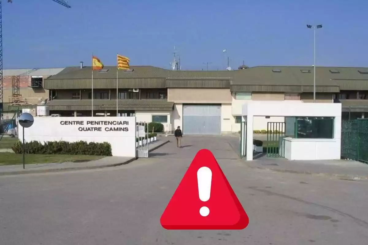 Prisión de Quatre Camins con una señal de alerta