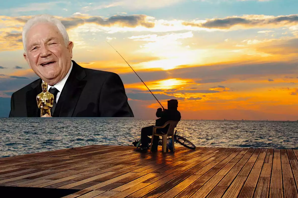 David Seidler en una imagen con un hombre pescando