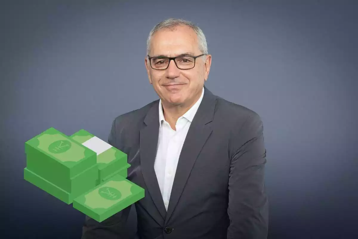 El presidente ejecutivo de Puig, Marc Puig, y un símbolo de dinero